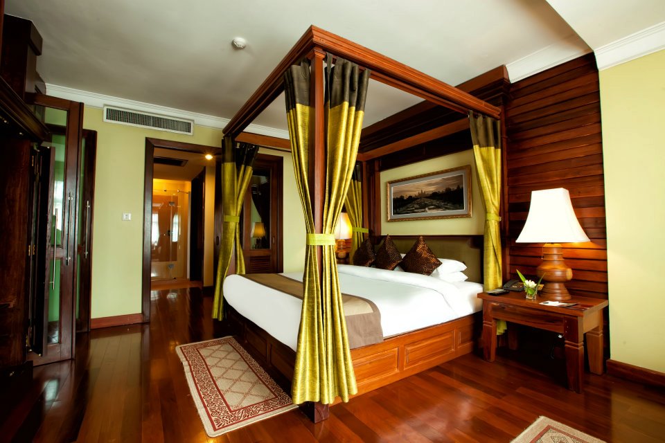 Prince D'Angkor Hotel Royal Suite room