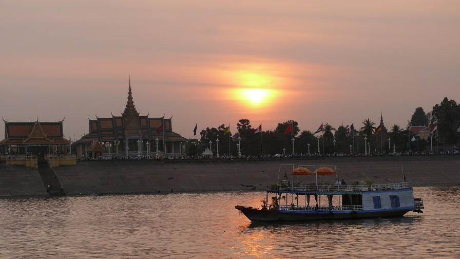 Phnom Penh Royal Palace Sunset Cambodia